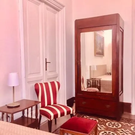 Bed & Breakfast Elena S House *