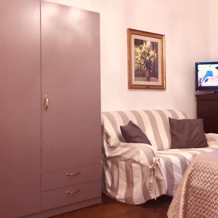 Elena S House Bed & Breakfast