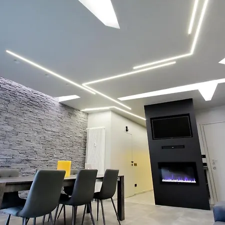 Luxury דירה