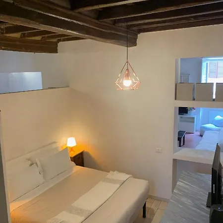 Apartment Downtown By Ghor Rome