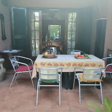 Luxury 3-bedrooms Near The Sea In