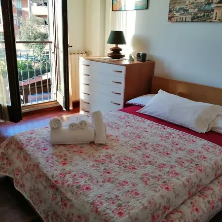 Luxury 3-bedrooms Near The Sea In Rome