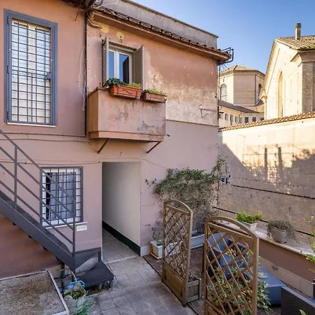 Romantic In Trastevere Roma