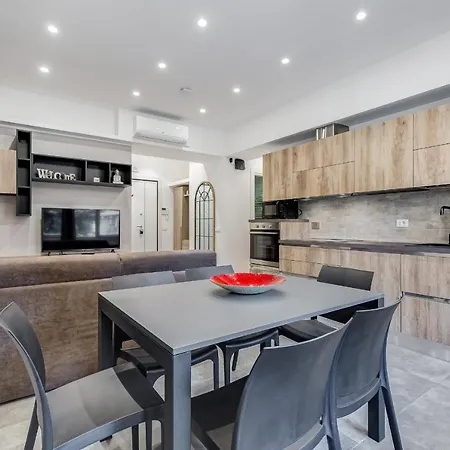 Next Vatican Apartment *