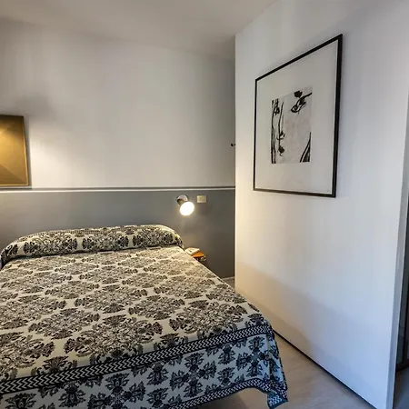 Apartment Banchi Nove, Penthouse Full Of Light And Silence