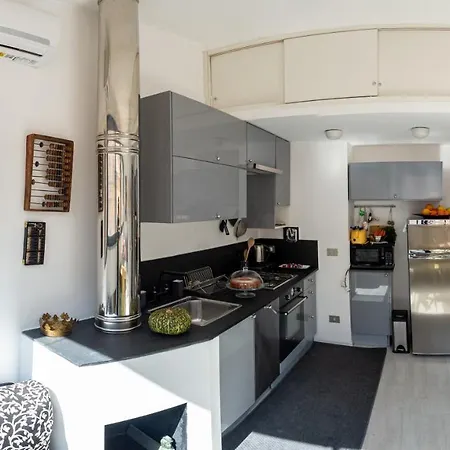 Banchi Nove, Penthouse Full Of Light And Silence * Rome