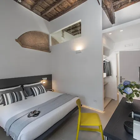 Affittacamere First Floor Roma