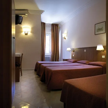 Salaria Hotel