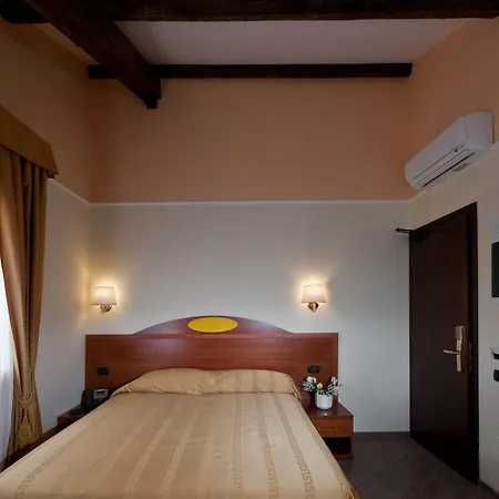 Tiburtina Metro 3* Рим
