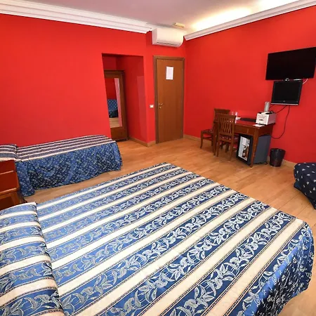 Augustus Hotel