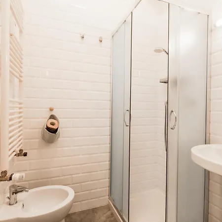 Lux House Guest بيت ضيافة روما