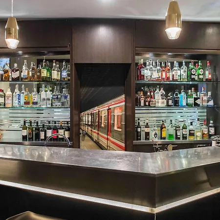 罗马皮萨博洛尼亚美居酒店 酒店
