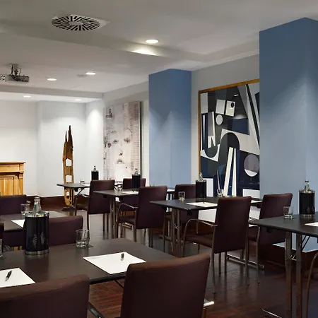 Pulitzer Hotel