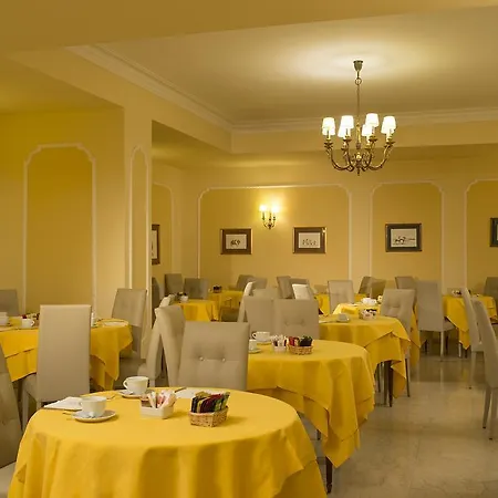 Ξενοδοχείο Napoleon 4*