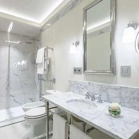 Room Mate Collection Filippo, Rome-Fontana Di Trevi 酒店