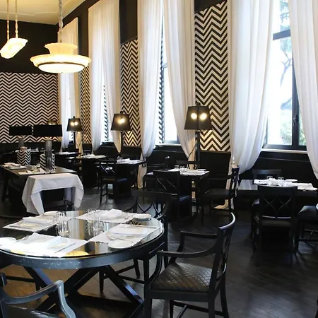 Th - Carpegna Palace 4*