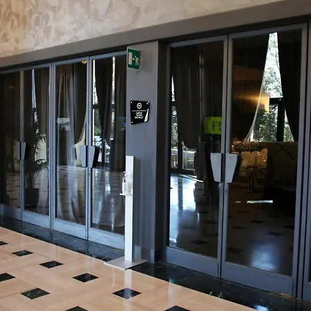 Th - Carpegna Palace Hotel Řím