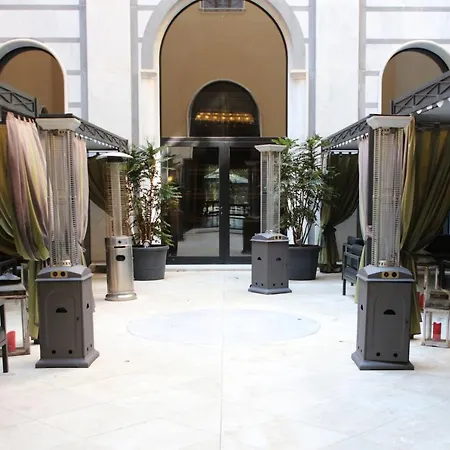 Th - Carpegna Palace