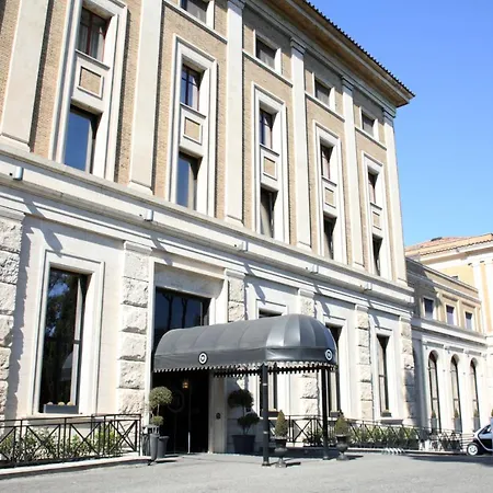 Hotel Th - Carpegna Palace 4*
