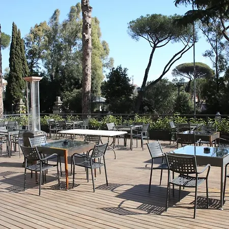 Th - Carpegna Palace Hotel 4*