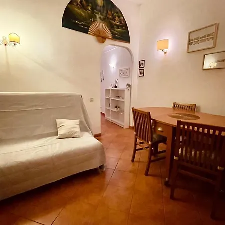 Downtown Apartment_sistina Appartamento *