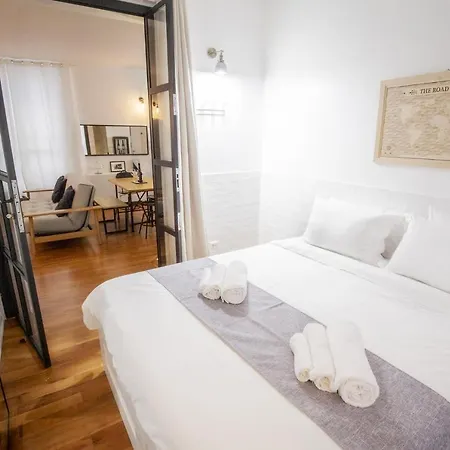 Apartment Lovely And Modern Flat Near The Colosseum Rome