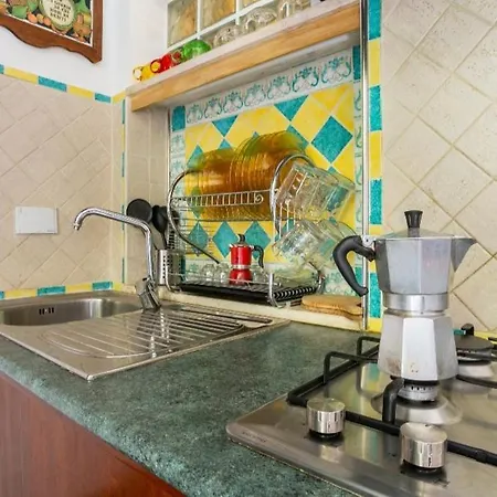 Apartment Ave Cesare Rom