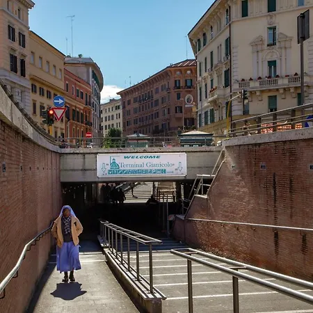 Fornaci Vatican Flat * Rome