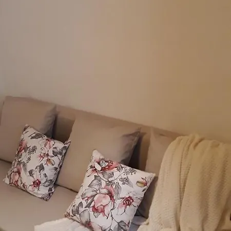 Apartment Secret Coronari *