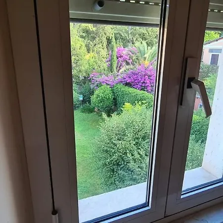 Bed & Breakfast Riari Garden