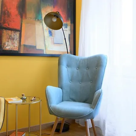 Via Nicola Fabrizi Apartment *