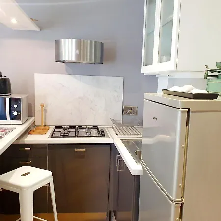 Via Nicola Fabrizi Apartment