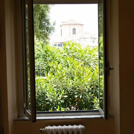 Riari Garden Bed & Breakfast 5*