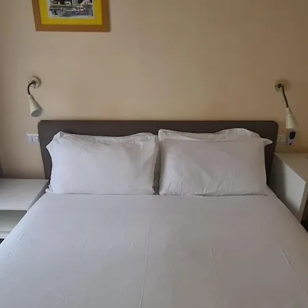 Riari Garden Bed & Breakfast 5*