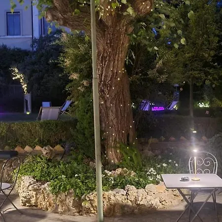 Riari Garden 5* Řím