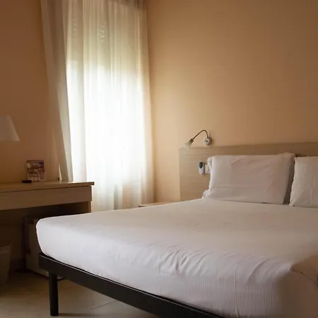 Riari Garden Bed & Breakfast 5*