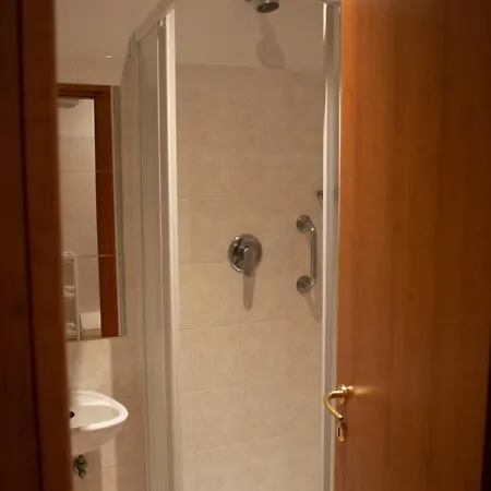Bed & Breakfast Riari Garden 5*