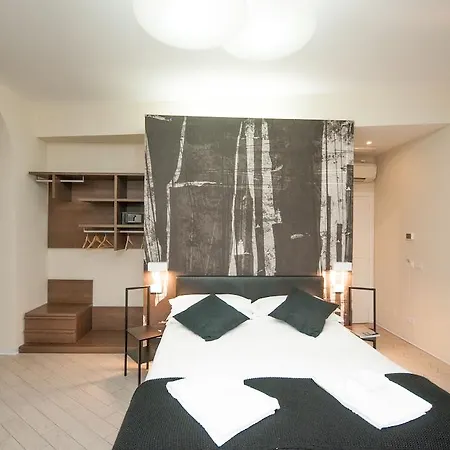 First Floor Roma