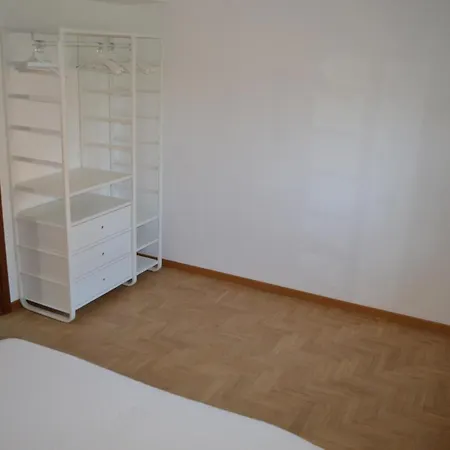 Apartment Domi - *