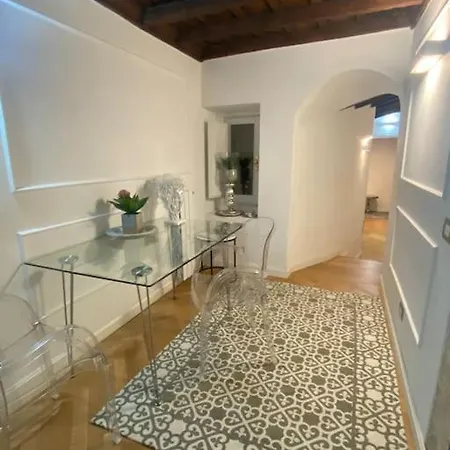 Romanlux Apartment *