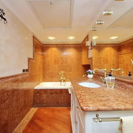 Appartement 3v Luxury By Hili Rome