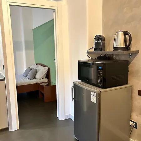 Jef San Giovanni, Apartment *