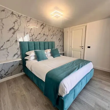 Mezzo Experience Eur Apartment *