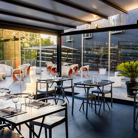 Hotel Black