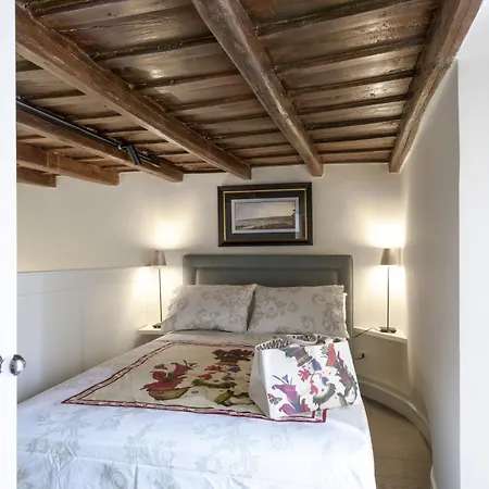 Carthusia Apartment *