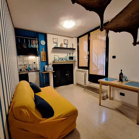 Apartment ωlimpiα *