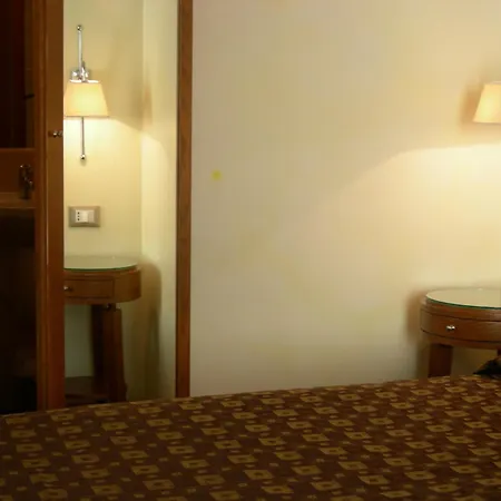 Ξενοδοχείο Select Garden 3*