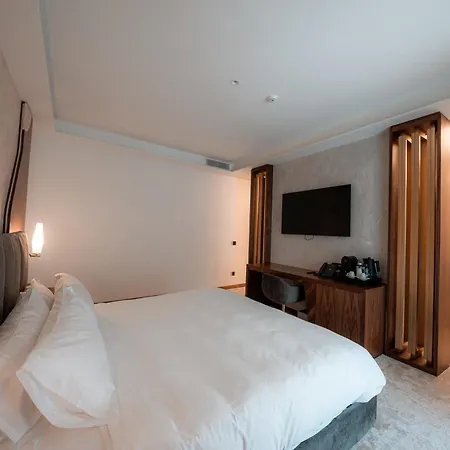 Via Veneto Hotel Roma