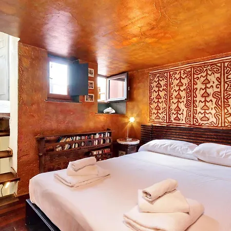 Appartamento Vicolo Del Cinque Penthouse | Romeloft