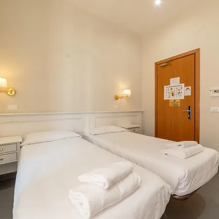 Hostel Yellowsquare